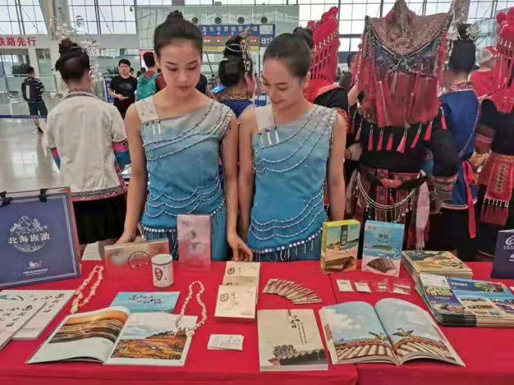 搭乘首發(fā)高鐵，海真珠珍珠粉抵達(dá)東方明珠